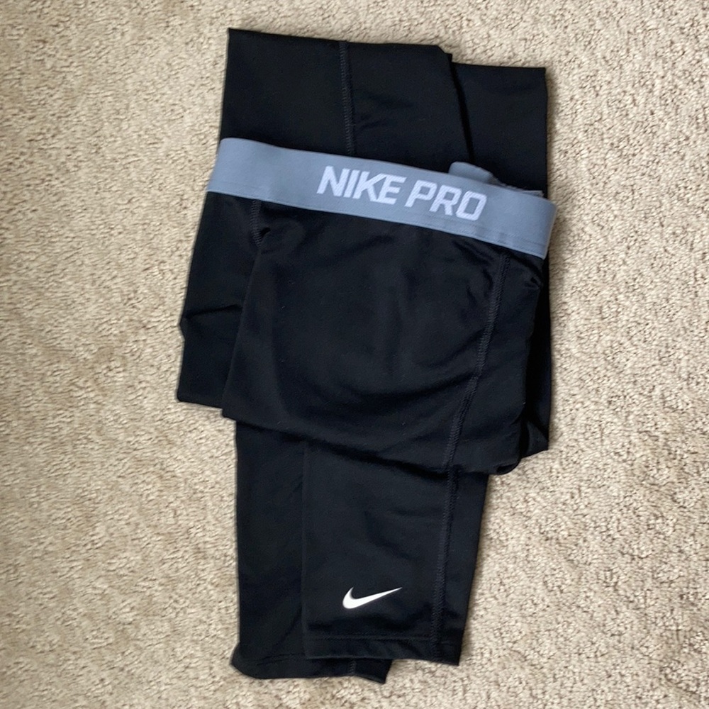 Women’s Nike Pro leggings